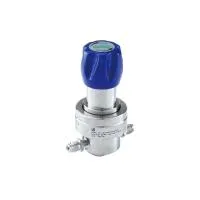 Регулятор AMFLO UHP AU24 Материал: Код S (Body-SUS316L VAR; Gland-SUS316L;Poppet, Nozzle,Diaphragm-Hastelloy®C-22; Seat: PCTFE) ; Поверхность 0.13 um; 4х портовый с манометрами, вх. давл. 159 бар, CV-0.45
